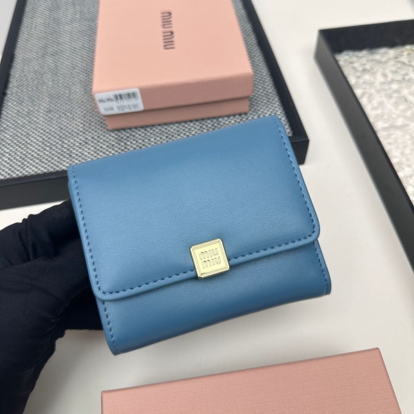 超激安ブランド財布偽物正面デザイン